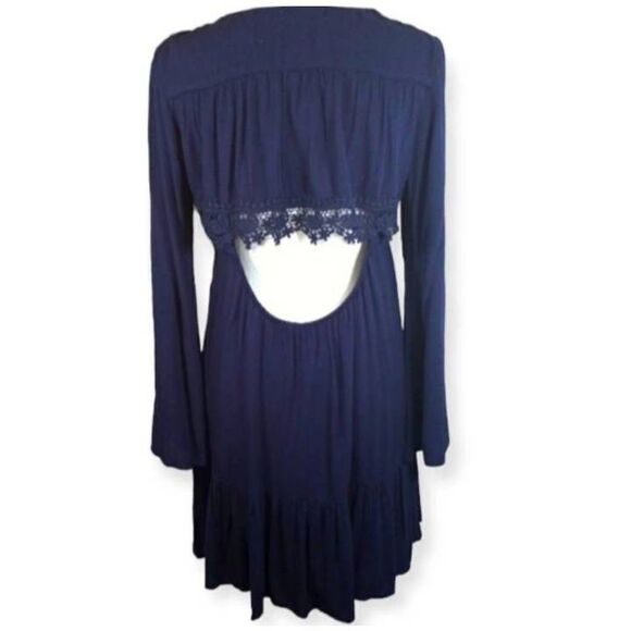 SOCIALITE NAVY BACK CUTOUT DRESS SZ.M EUC - Picture 5 of 7